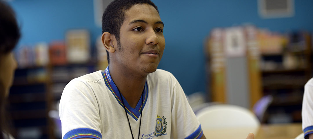Apesar de cursar programação, Vinicius Breno, 17, sonha em ser professor de biologia