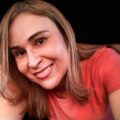 Professora usa WhatsApp para trabalhar biografia enquanto gênero literário